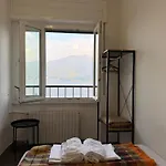 Lake Como Hostel * Менаджо