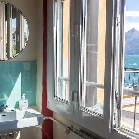 Lake Como Hostel * מנאג'יו