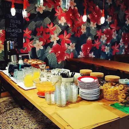 Lake Como Hostel * Menaggio