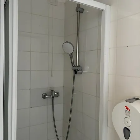 科莫湖旅馆 * 梅纳焦