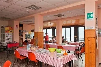 אכסניה Lake Como Hostel מנאג'יו