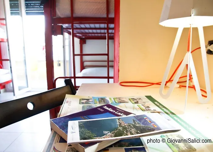 Lake Como Hostel Hostel *