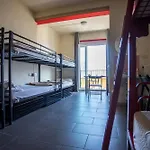 بيت شباب ليك كومو بيت شباب