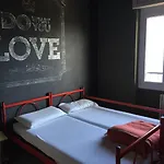 Lake Como Hostel Hostel
