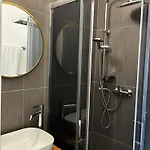 بيت شباب ليك كومو بيت شباب *