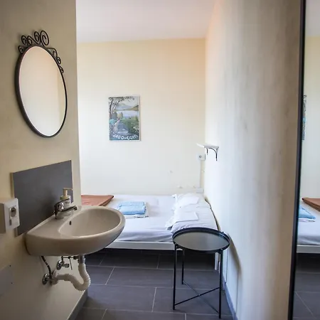 Lake Como Hostel Vandrerhjem *