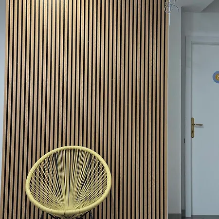 Lake Como Hostel Albergue *