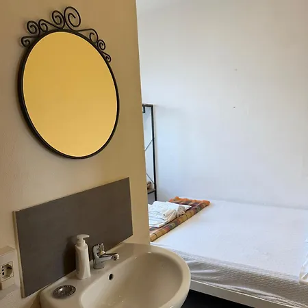Lake Como Hostel *