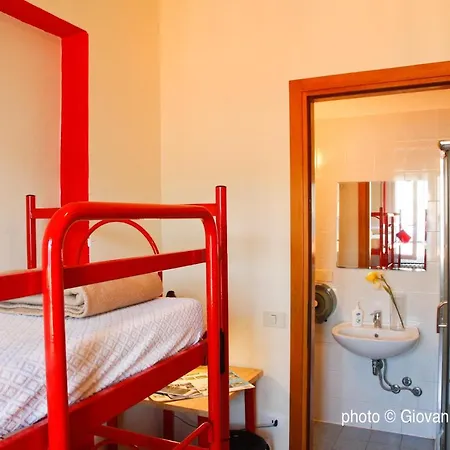 Lake Como Hostel *