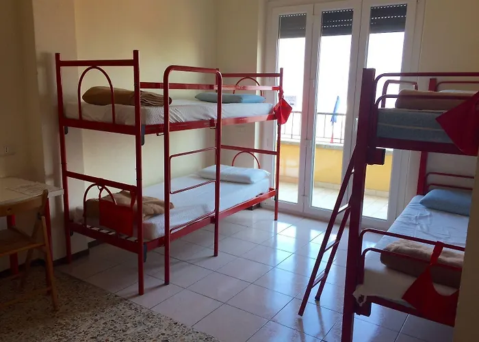 Lake Como Hostel * Menaggio