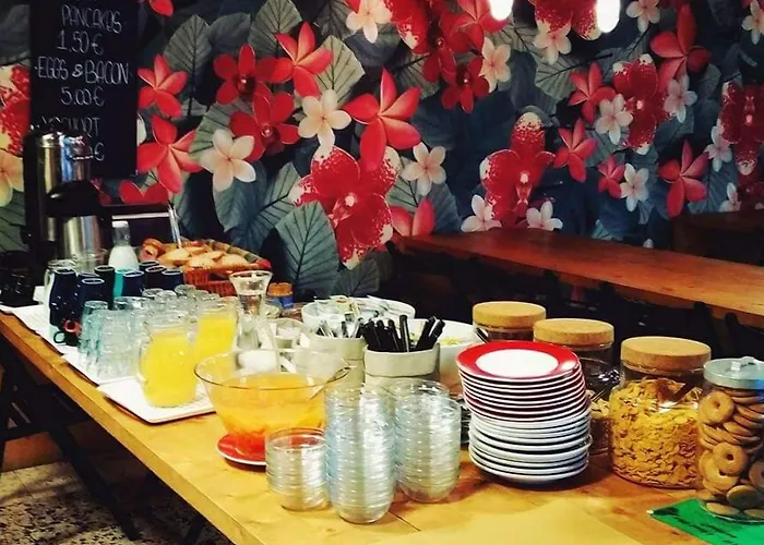 Lake Como Hostel * Менаджо