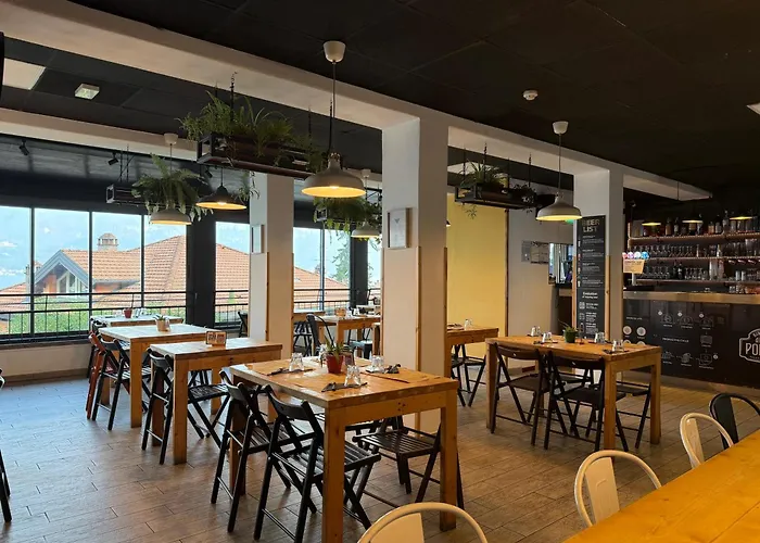 Lake Como Hostel Хостел Менаджо