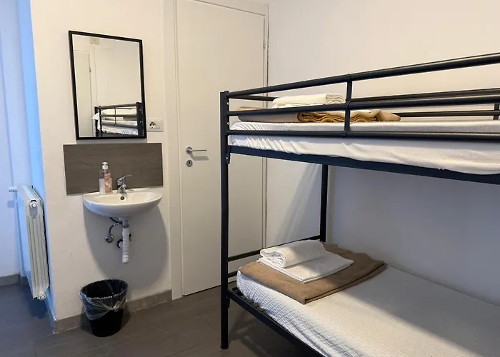 Vandrarhem Lake Como Hostel