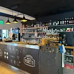 Lake Como Hostel * Менаджо