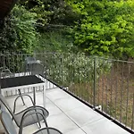 Lake Como Hostel Менаджо