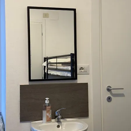 Lake Como Hostel Hostel *